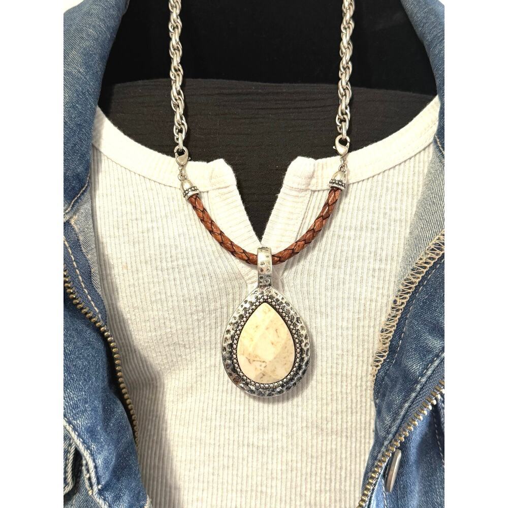 Reversible Red & Ivory Pendant Necklace NWT Interchangeable Cord